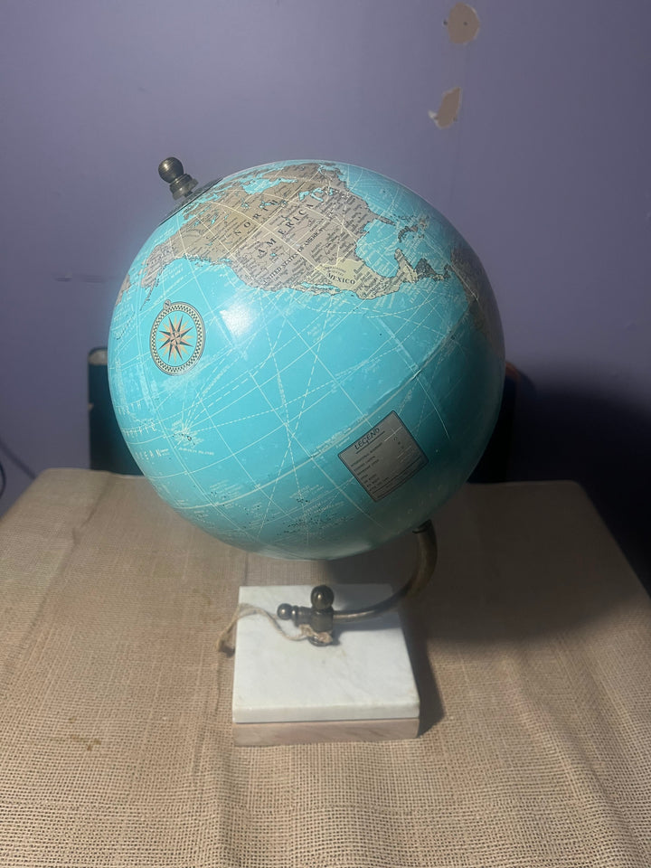 Azure Voyage Globe 🌍