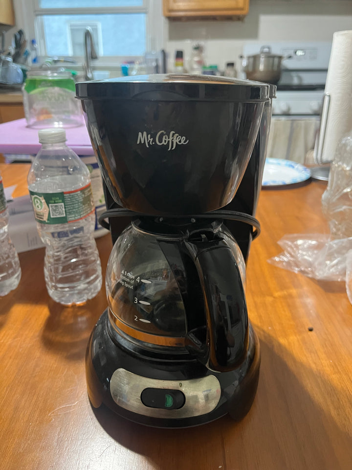 Small Coffee Machine – Single Serve, Quick Brew, Easy Clean