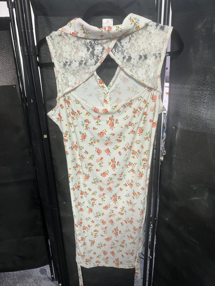 White Floral Dress – Elegant & Light